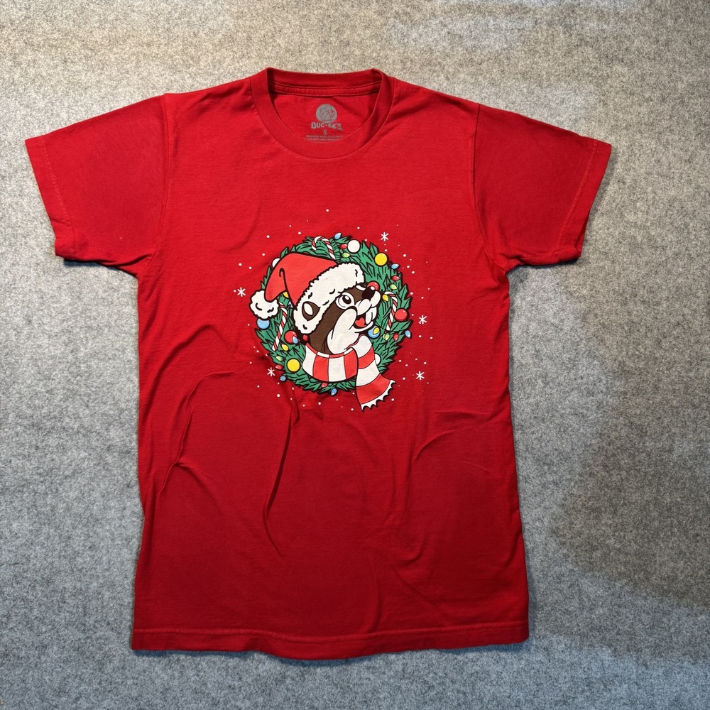 Buc-ee's‎ Holiday Wreath Graphic Tee Small Red Cotton Short Sleeve